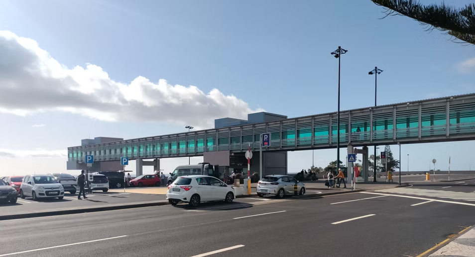 MADEIRA AIRPORT - PARK P0 (MEETING POINT)